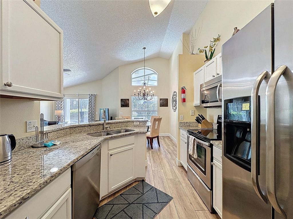 Image 12 of property listing at 2814 KOKOMO LOOP, Haines City, FL 33844