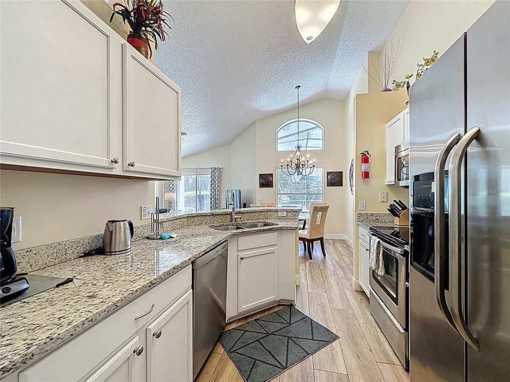 Image 13 of property listing at 2814 KOKOMO LOOP, Haines City, FL 33844