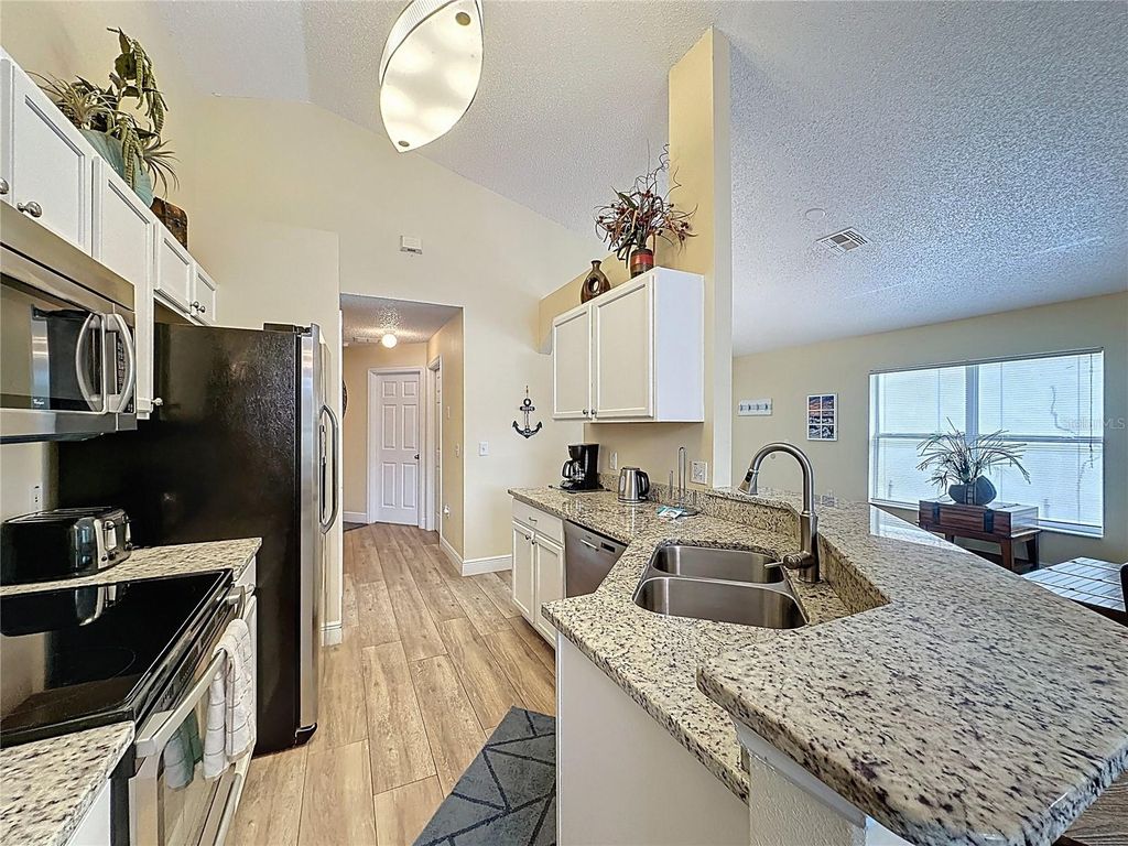 Image 15 of property listing at 2814 KOKOMO LOOP, Haines City, FL 33844