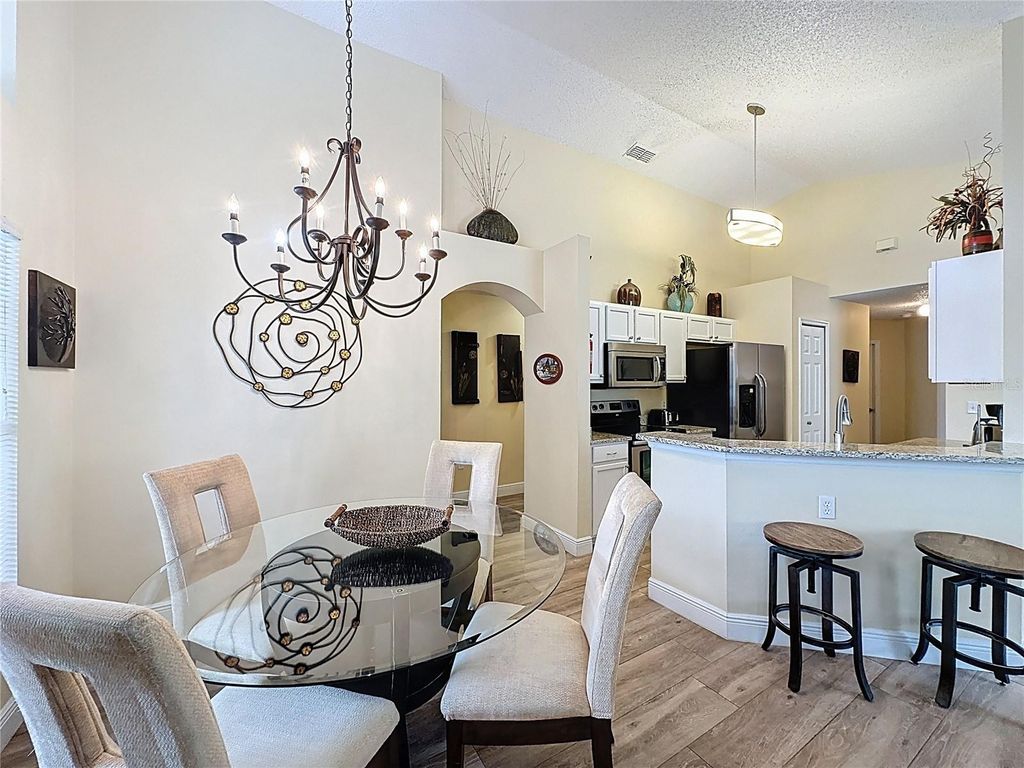 Image 19 of property listing at 2814 KOKOMO LOOP, Haines City, FL 33844