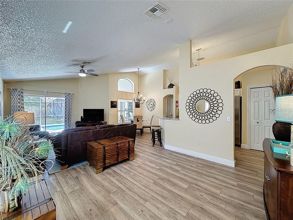 Image 20 of property listing at 2814 KOKOMO LOOP, Haines City, FL 33844