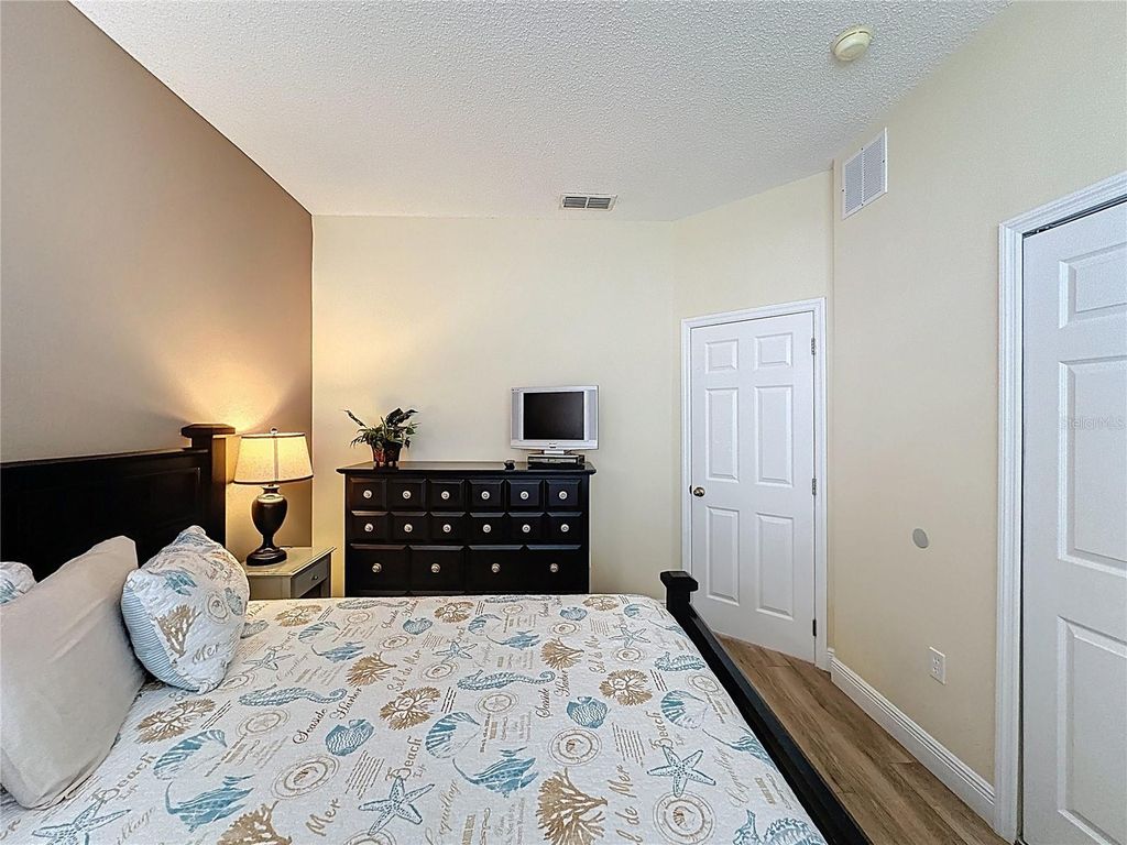 Image 28 of property listing at 2814 KOKOMO LOOP, Haines City, FL 33844