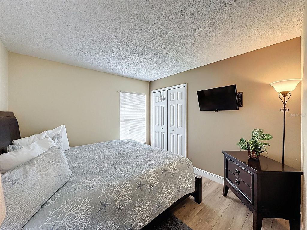 Image 33 of property listing at 2814 KOKOMO LOOP, Haines City, FL 33844