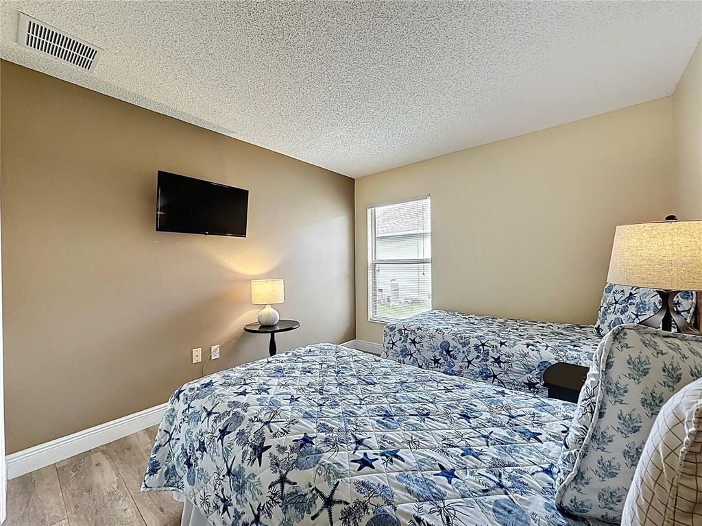 Image 35 of property listing at 2814 KOKOMO LOOP, Haines City, FL 33844