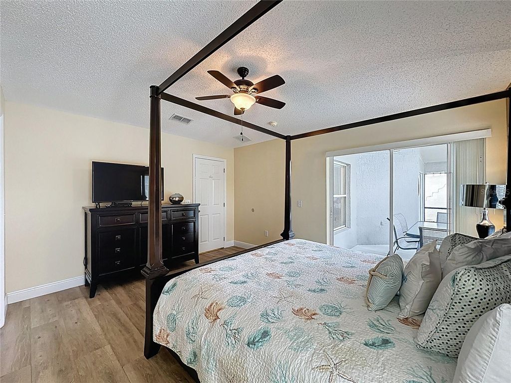 Image 37 of property listing at 2814 KOKOMO LOOP, Haines City, FL 33844