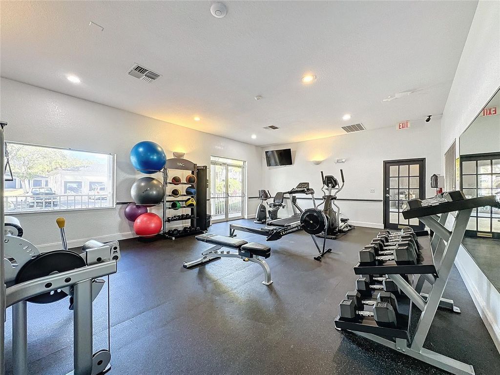 Image 70 of property listing at 2814 KOKOMO LOOP, Haines City, FL 33844