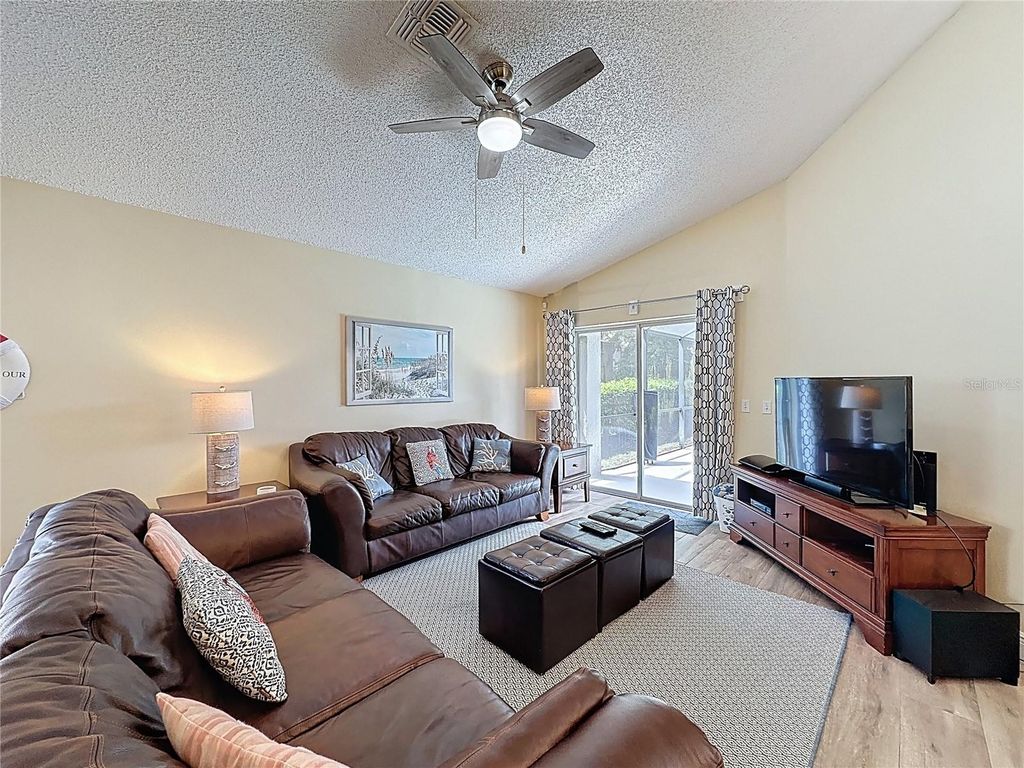 Image 8 of property listing at 2814 KOKOMO LOOP, Haines City, FL 33844