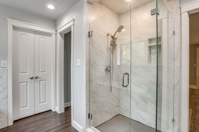 104 Wildwood Court, Azle, TX 76020