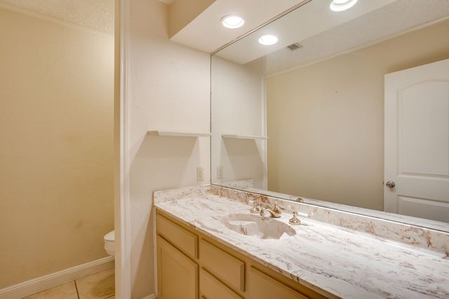 104 Wildwood Court, Azle, TX 76020