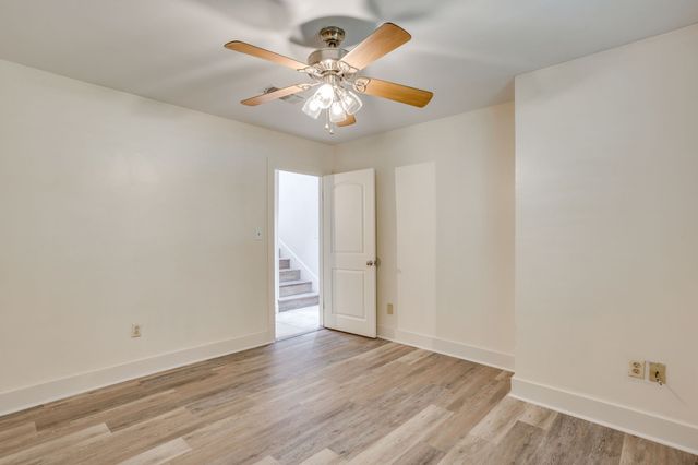 104 Wildwood Court, Azle, TX 76020