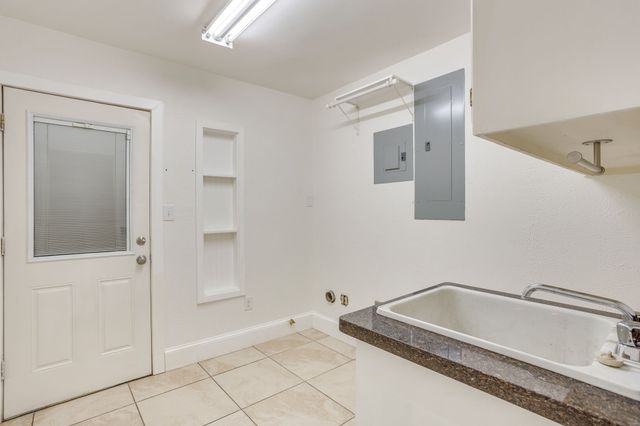 104 Wildwood Court, Azle, TX 76020