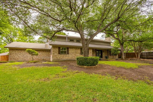 104 Wildwood Court, Azle, TX 76020