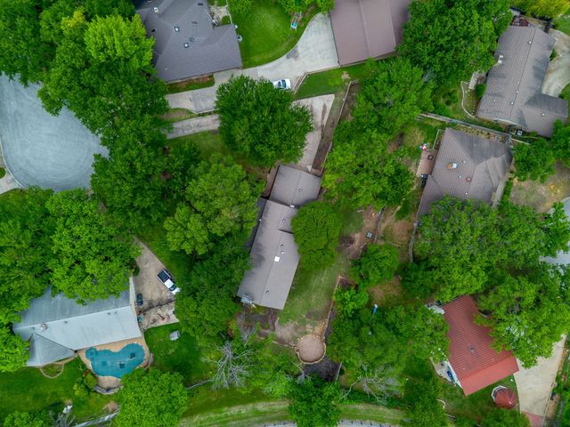 104 Wildwood Court, Azle, TX 76020