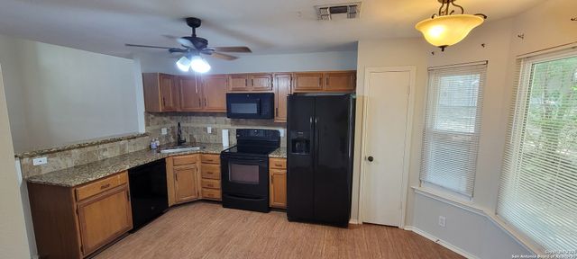 7316 Trail Xing, San Antonio, TX 78250