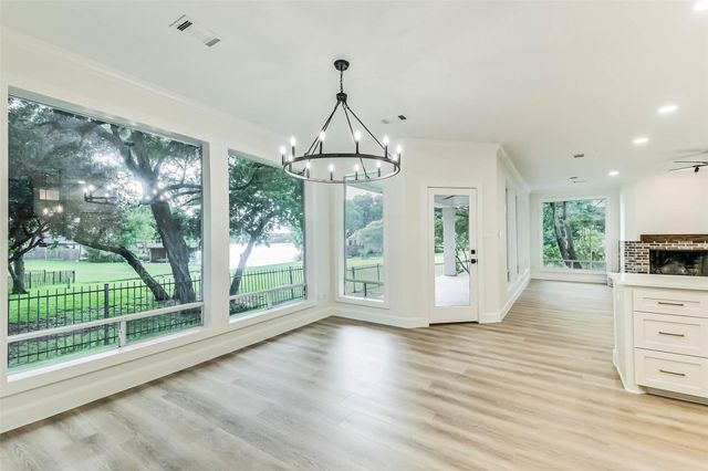 103 Forest Court, Conroe, TX 77356