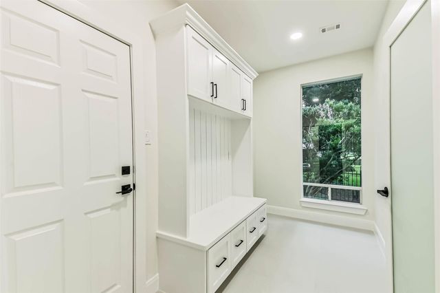 103 Forest Court, Conroe, TX 77356