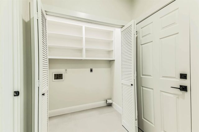 103 Forest Court, Conroe, TX 77356