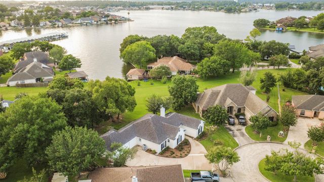 103 Forest Court, Conroe, TX 77356