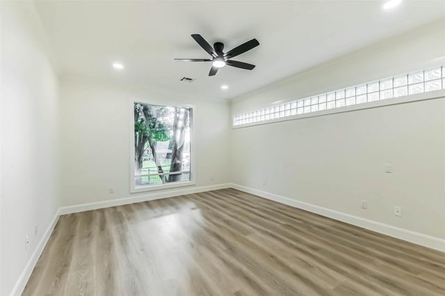 103 Forest Court, Conroe, TX 77356