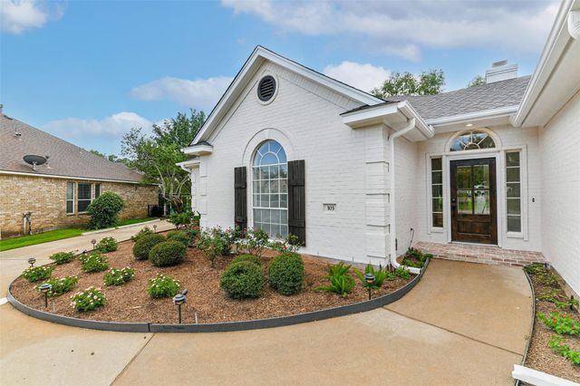 103 Forest Court, Conroe, TX 77356