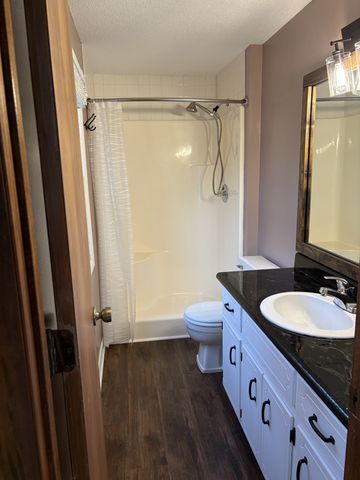 806 Sharon Cir, Lawrenceburg, TN 38464