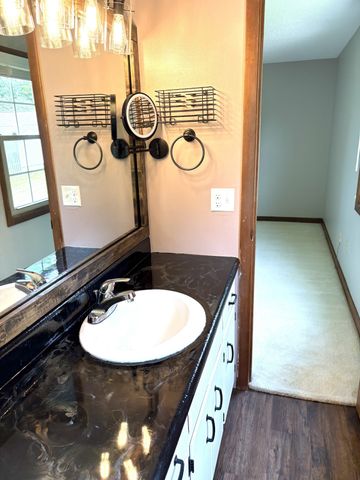 806 Sharon Cir, Lawrenceburg, TN 38464