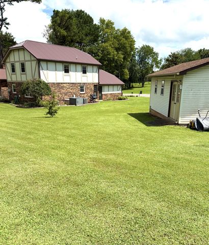 806 Sharon Cir, Lawrenceburg, TN 38464