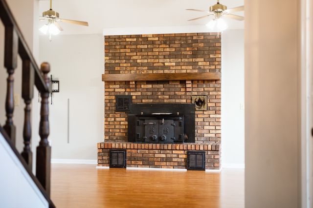 806 Sharon Cir, Lawrenceburg, TN 38464