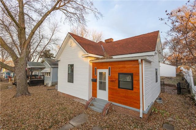 3317 Sacramento Street, St Joseph, MO 64507