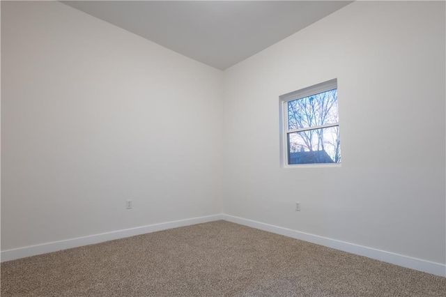 3317 Sacramento Street, St Joseph, MO 64507