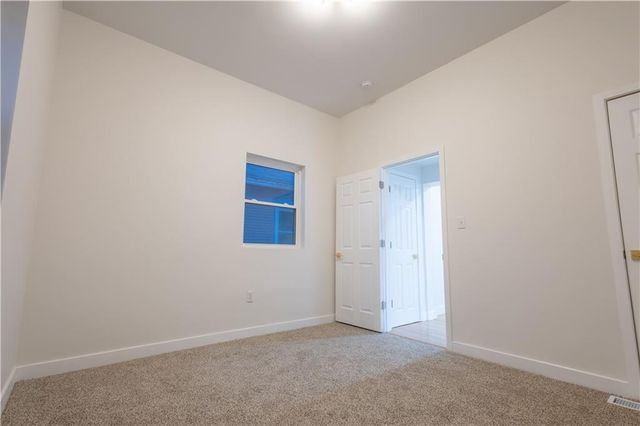 3317 Sacramento Street, St Joseph, MO 64507