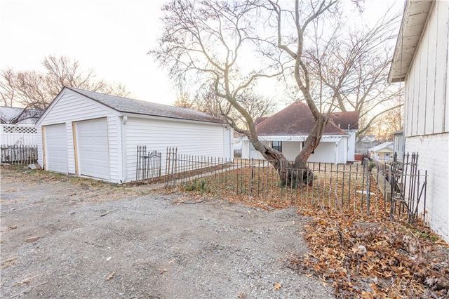 3317 Sacramento Street, St Joseph, MO 64507