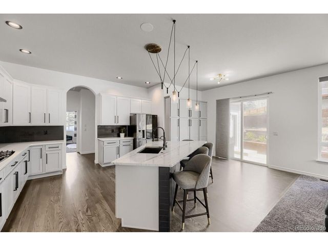 1872 Graphite Ct, Castle Rock, CO 80108