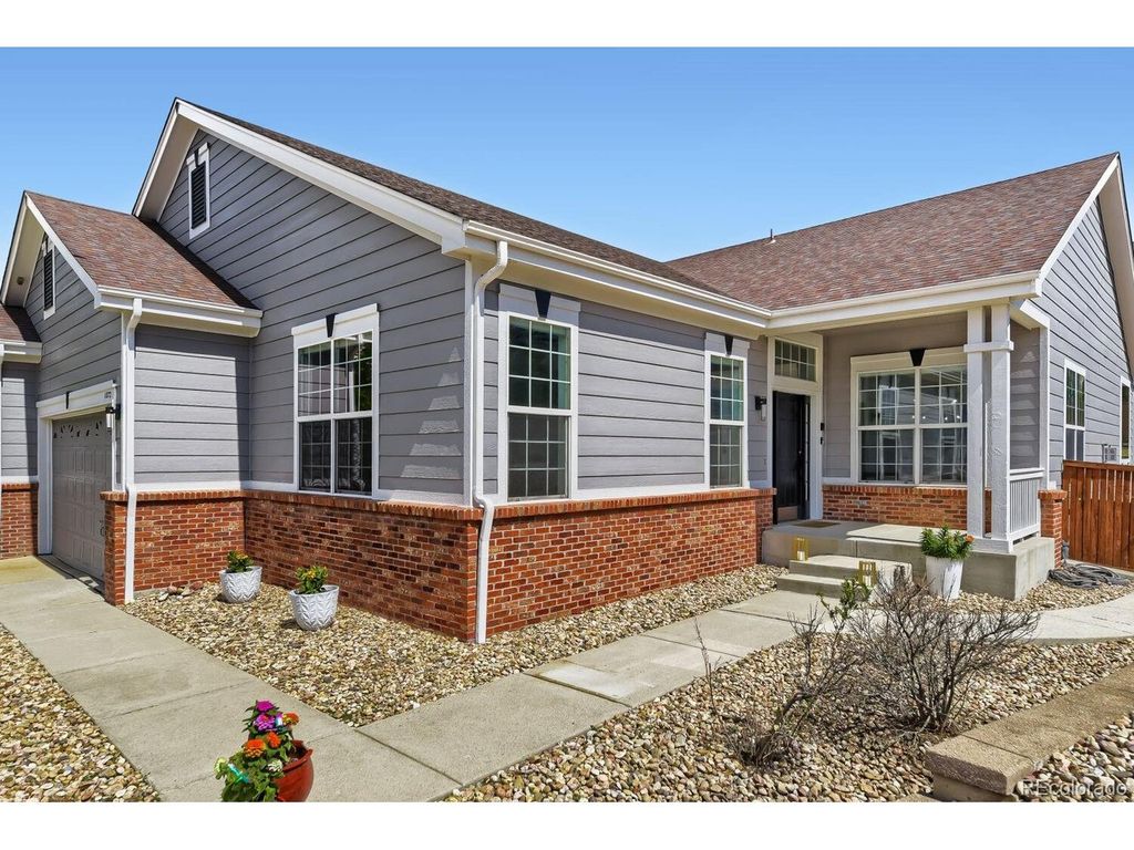1872 Graphite Ct, Castle Rock, CO 80108