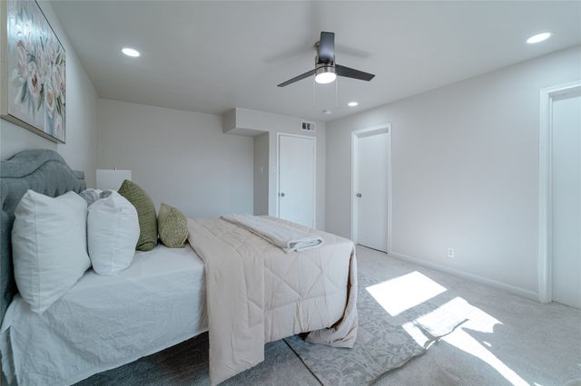 10017 Regal Park Lane 205, Dallas, TX 75230