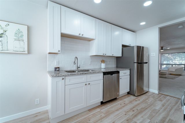 10017 Regal Park Lane 205, Dallas, TX 75230