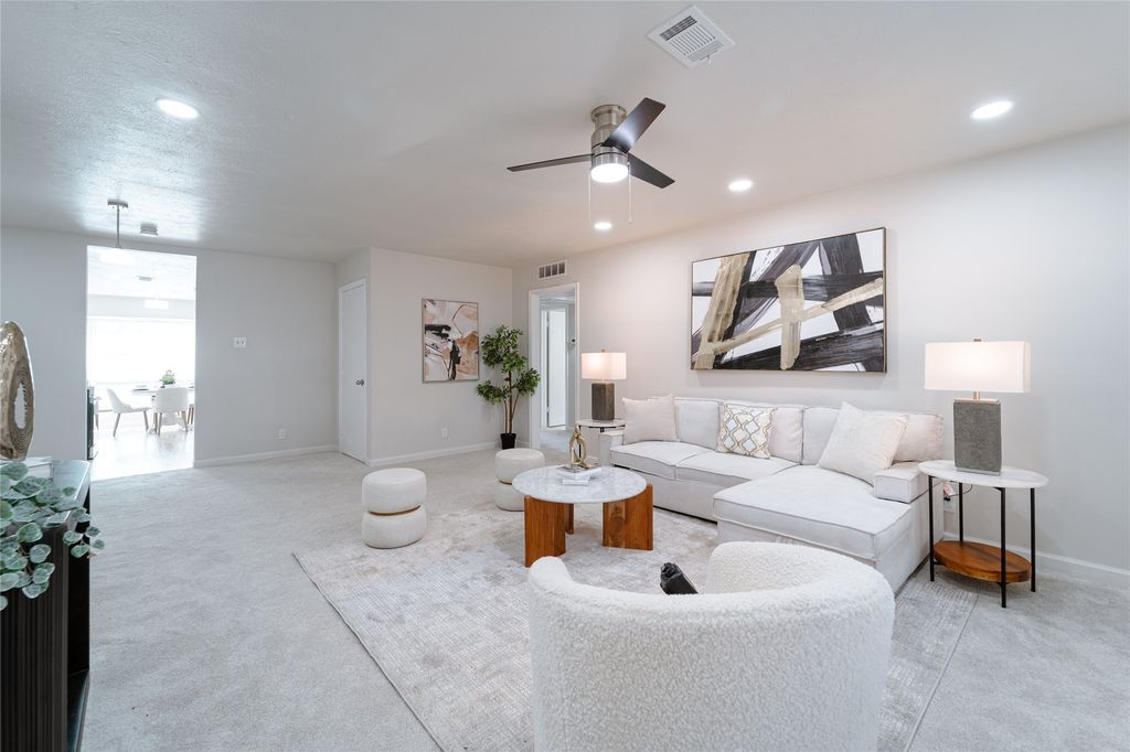 10017 Regal Park Lane 205, Dallas, TX 75230