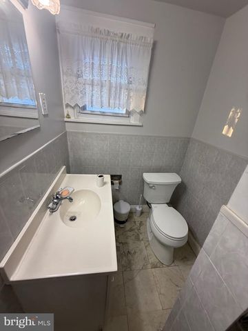 525 BRIDGEBORO ST, Riverside, NJ 08075