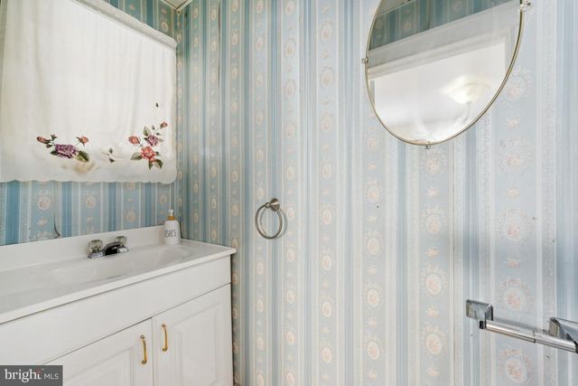 525 BRIDGEBORO ST, Riverside, NJ 08075