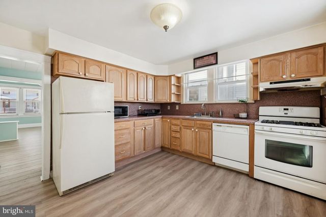 525 BRIDGEBORO ST, Riverside, NJ 08075