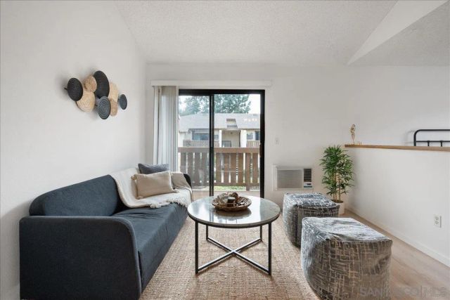 10296 Black Mountain Rd 220, San Diego, CA 92126