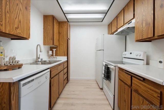 10296 Black Mountain Rd 220, San Diego, CA 92126