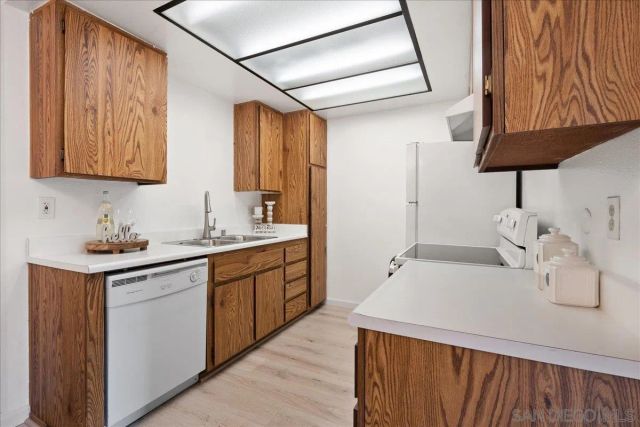 10296 Black Mountain Rd 220, San Diego, CA 92126