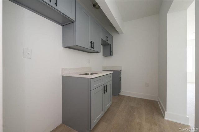 936 College Avenue, Bronx, NY 10456