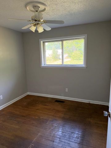 4896 N Old Federal Road N, Chatsworth, GA 30705