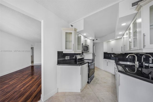 3610 Yacht Club Drive 1016, Aventura, FL 33180