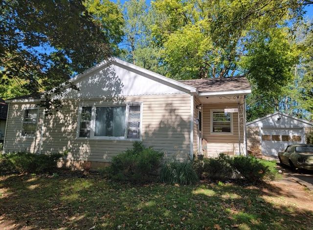 422 W Dunn Street, Monett, MO 65708