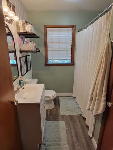 422 W Dunn Street, Monett, MO 65708