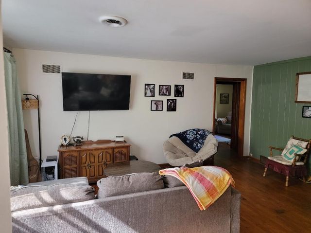 422 W Dunn Street, Monett, MO 65708