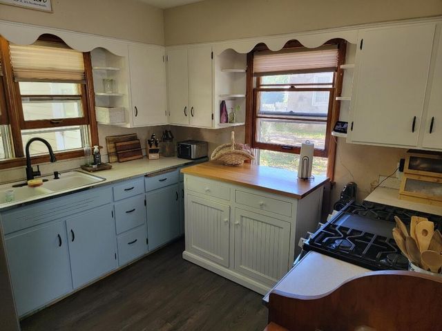 422 W Dunn Street, Monett, MO 65708